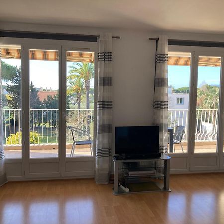 Les Palmiers Lägenhet Saint-Cyr-sur-Mer Exteriör bild